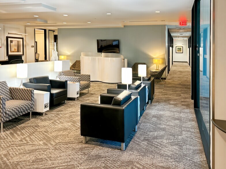 More Photos Of 2415 E Camelback Rd, Phoenix Coworking Space