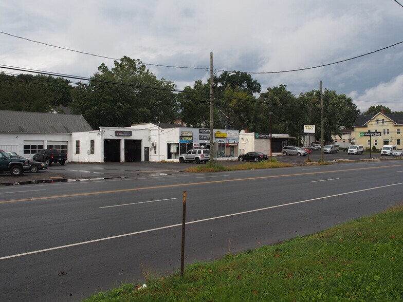 More Photos Of 1586 Dixwell Ave, Hamden Auto Repair For Sale