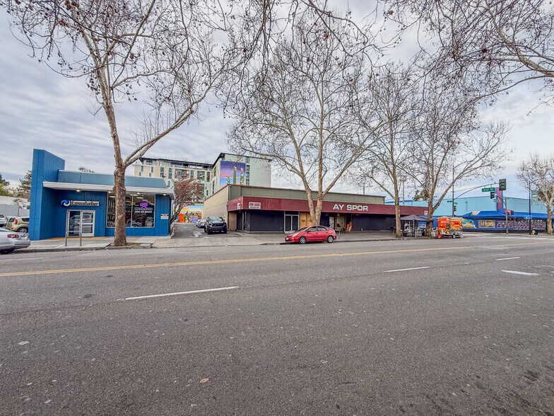More Photos Of 995 E Santa Clara St, San Jose Storefront For Lease