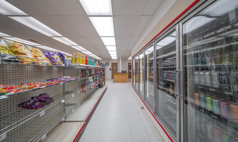More Photos Of 29176 MO-7, Edwards General Retail For Sale