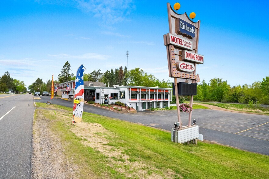 More Photos Of W11466 US Hwy 8, Dunbar Restaurant For Sale