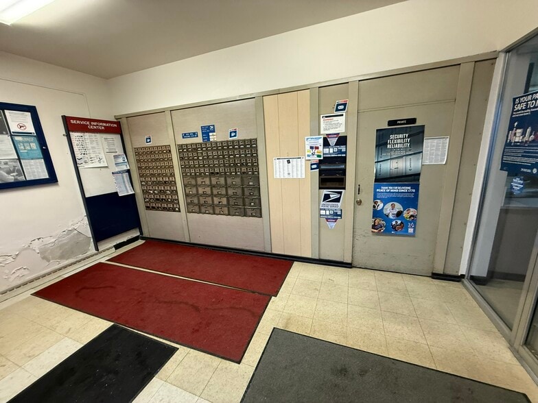 More Photos Of 120-126 N Wooster Ave, Strasburg Storefront Retail Residential For Sale