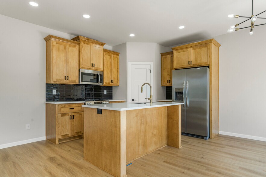 More Photos Of 28801 141st S st, Coweta Apartments For Sale