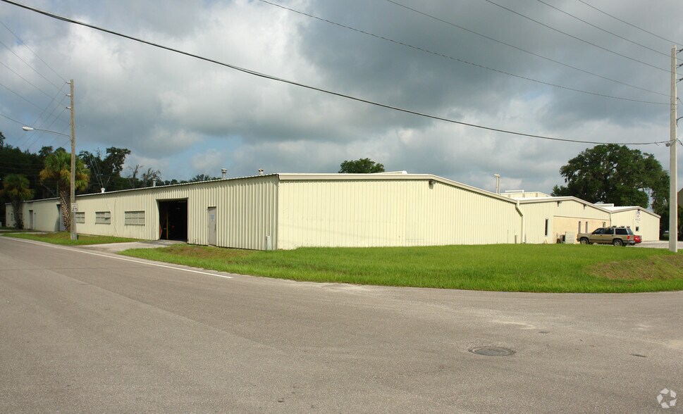 More Photos Of 2600 Industrial St, Leesburg Manufacturing For Lease
