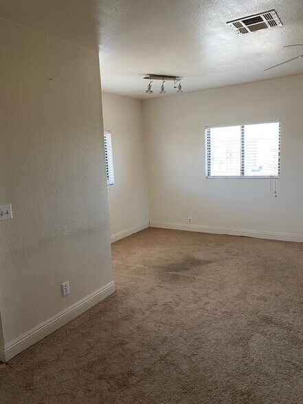 More Photos Of 185 W Lake Mead Pkwy, Henderson Land For Sale