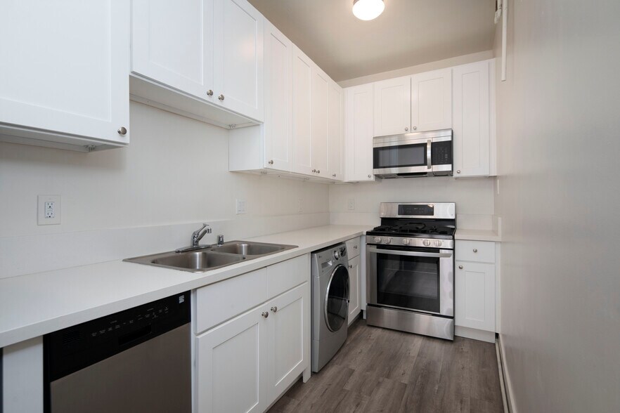 More Photos Of 3939 7th Ave, San Diego Apartments For Sale