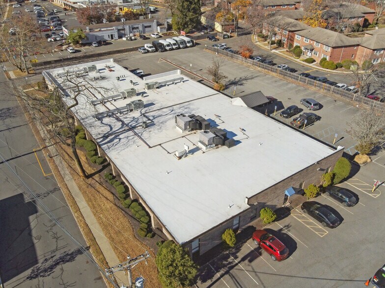 More Photos Of 25 E Willow St, Millburn Medical For Sale