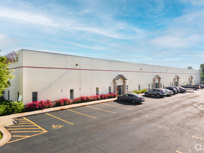 Primary Photo Of 32-50 E Montrose Dr, Romeoville Warehouse For Lease