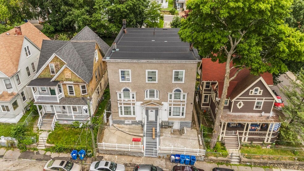 More Photos Of 134 Chestnut Ave, Waterbury Apartments For Sale