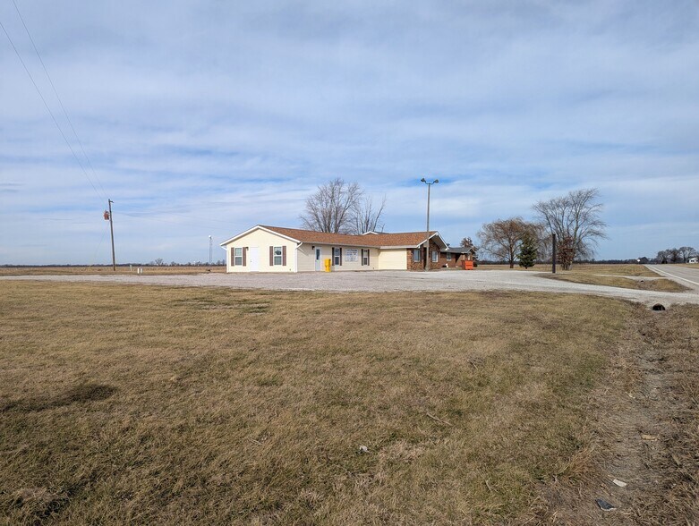 More Photos Of 707 Il Route 127, Greenville Flex For Sale