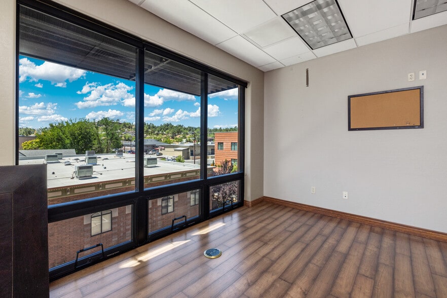More Photos Of 325 W Gurley St, Prescott Office Residential For Lease