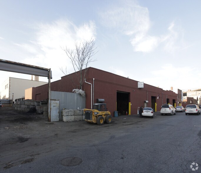 Primary Photo Of 592-608 Smith St, Brooklyn Warehouse For Lease