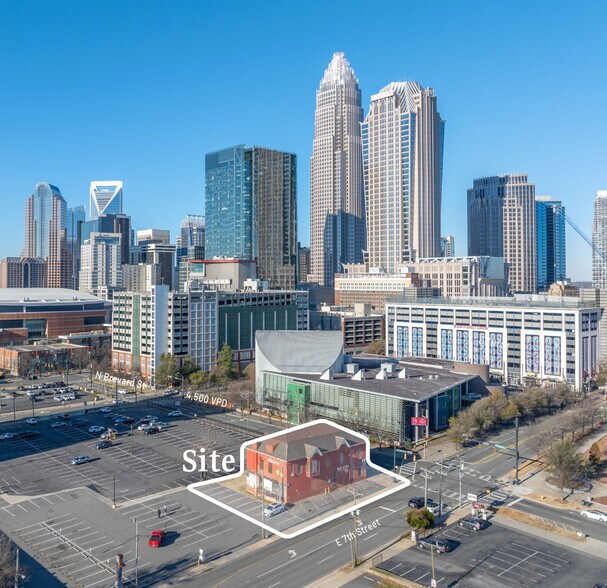 More Photos Of 328 N Brevard St, Charlotte General Retail For Sale