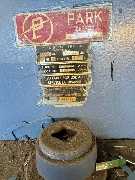 More Photos Of 34401 Commerce Rd, Fraser Warehouse For Lease