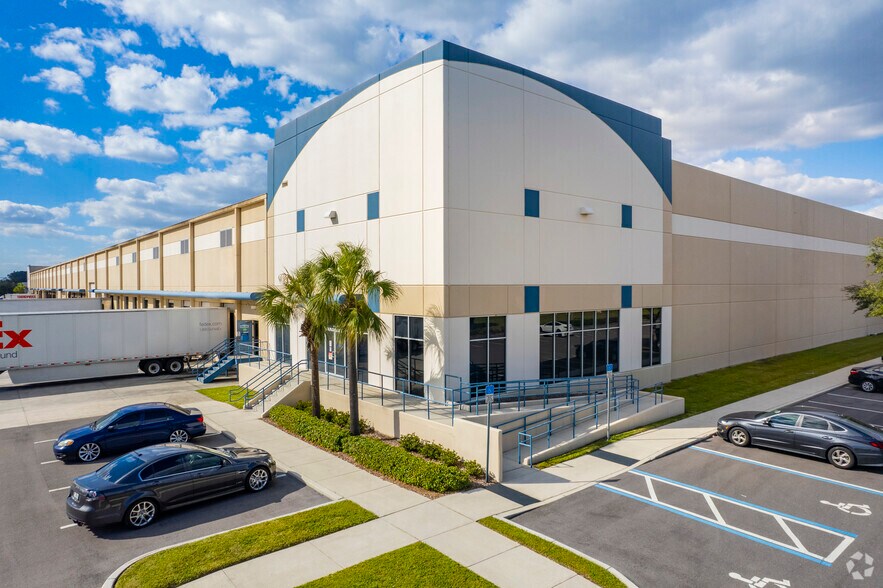More Photos Of 4531-4561 Madison Industrial Ln, Tampa Warehouse For Lease