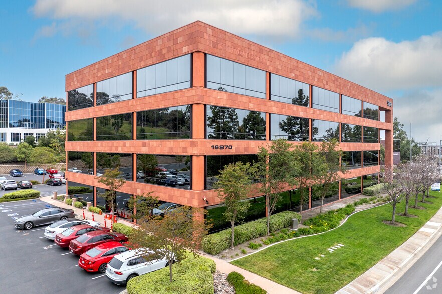 More Photos Of 16870 W Bernardo Dr, San Diego Office For Lease
