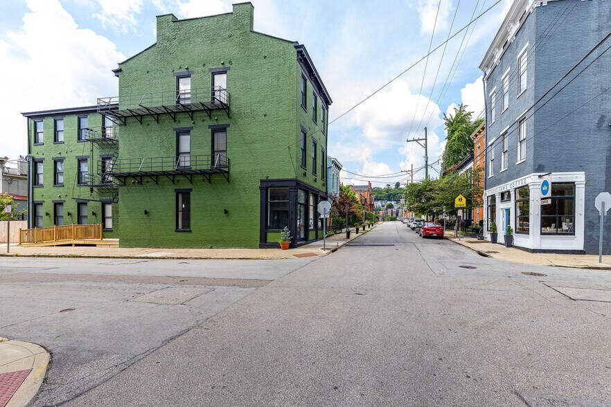 More Photos Of 1901 Baymiller St, Cincinnati Storefront Retail Residential For Lease