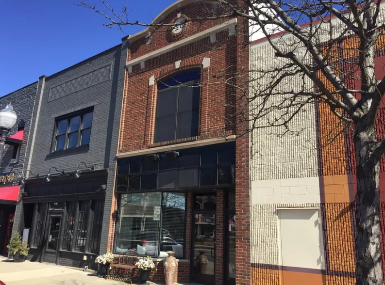 Primary Photo Of 40 S Washington St, Oxford Storefront For Lease