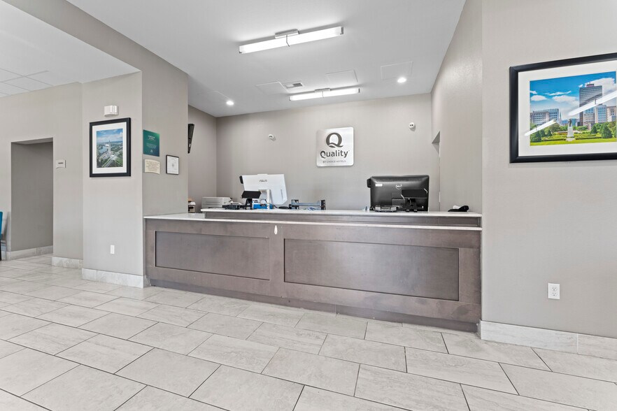 More Photos Of 9970 Airline Hwy, Baton Rouge Hotel For Sale