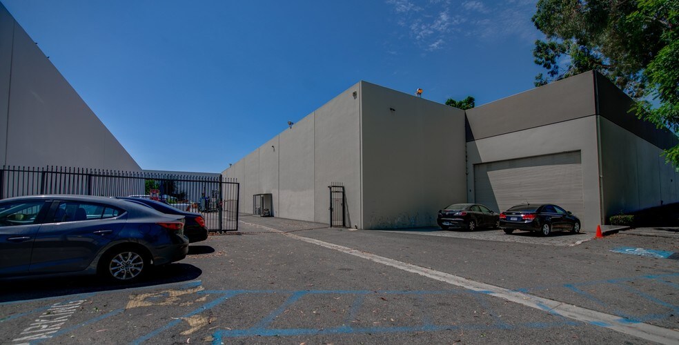 More Photos Of 1490 W Walnut Pky, Compton Warehouse For Sale