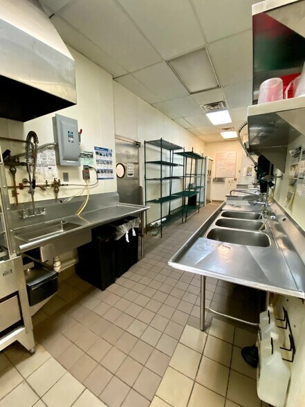 More Photos Of 1023-1025 W Belmont Ave, Chicago Storefront For Sale