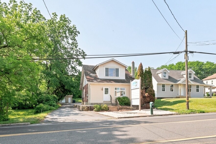 More Photos Of 5194 Hamilton Blvd, Allentown Freestanding For Sale