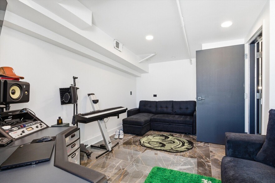 More Photos Of 370 Herron Dr, Nashville Loft Creative Space For Sale