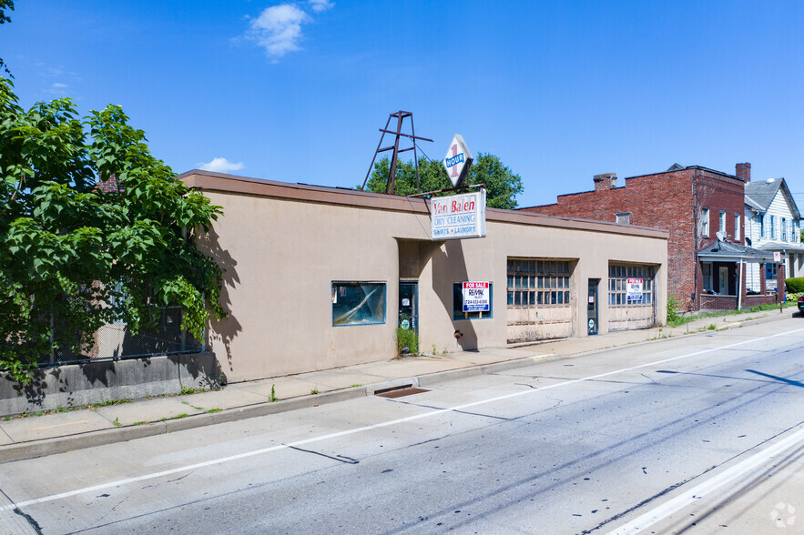 Primary Photo Of 1403 5th Ave, Coraopolis Warehouse For Sale