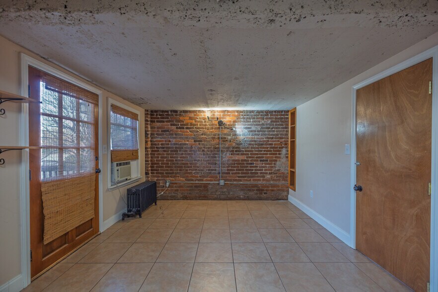 More Photos Of 346 Merrimon Ave, Asheville Medical For Sale