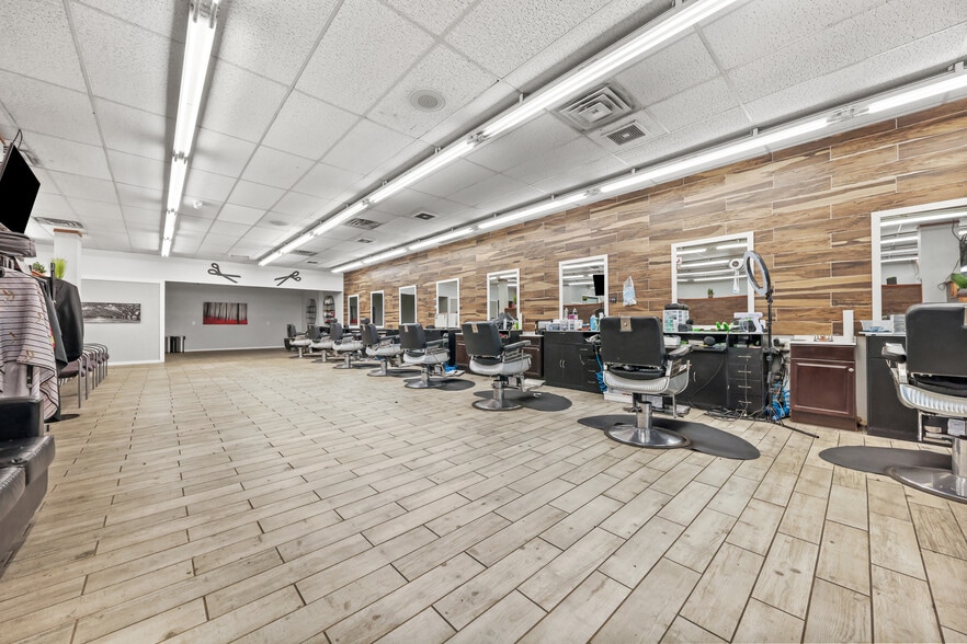 More Photos Of 680 E Market St, Akron Loft Creative Space For Sale