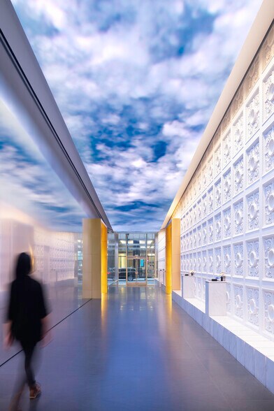 More Photos Of 250 Park Ave, New York Office For Lease