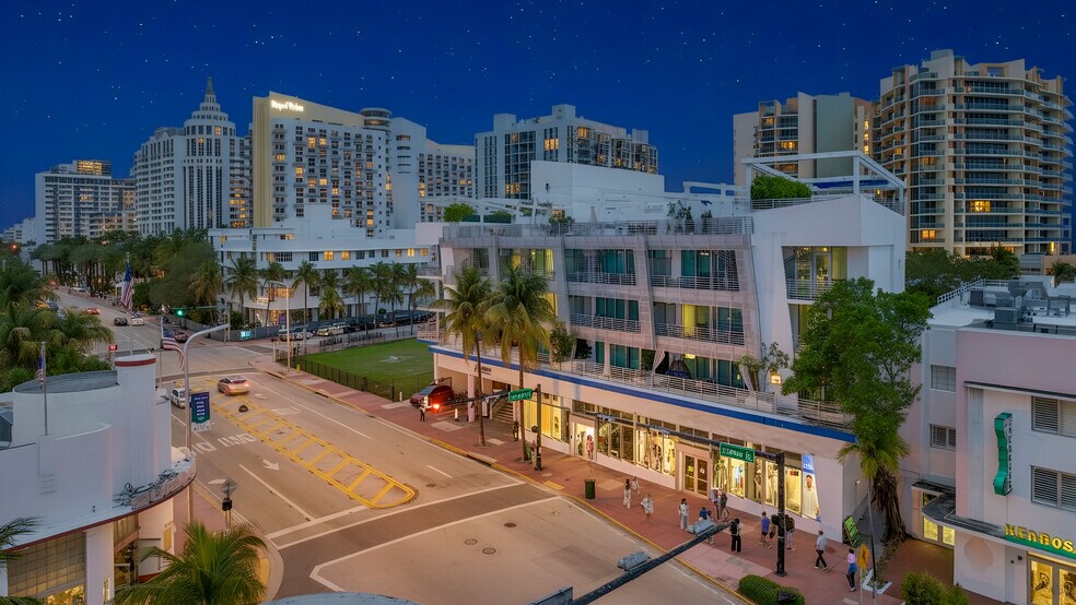 Primary Photo Of 1458 Ocean Dr, Miami Beach Hotel For Lease
