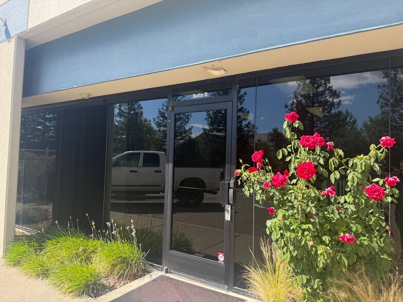 More Photos Of 5793 Skylane Blvd, Windsor Warehouse For Sale