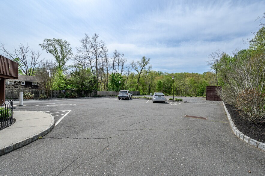 More Photos Of 355 Buckelew Ave, Monroe Township Freestanding For Sale