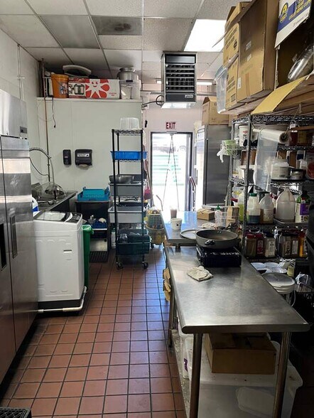 More Photos Of 3510-3550 Fruitvale Ave, Oakland Unknown For Lease