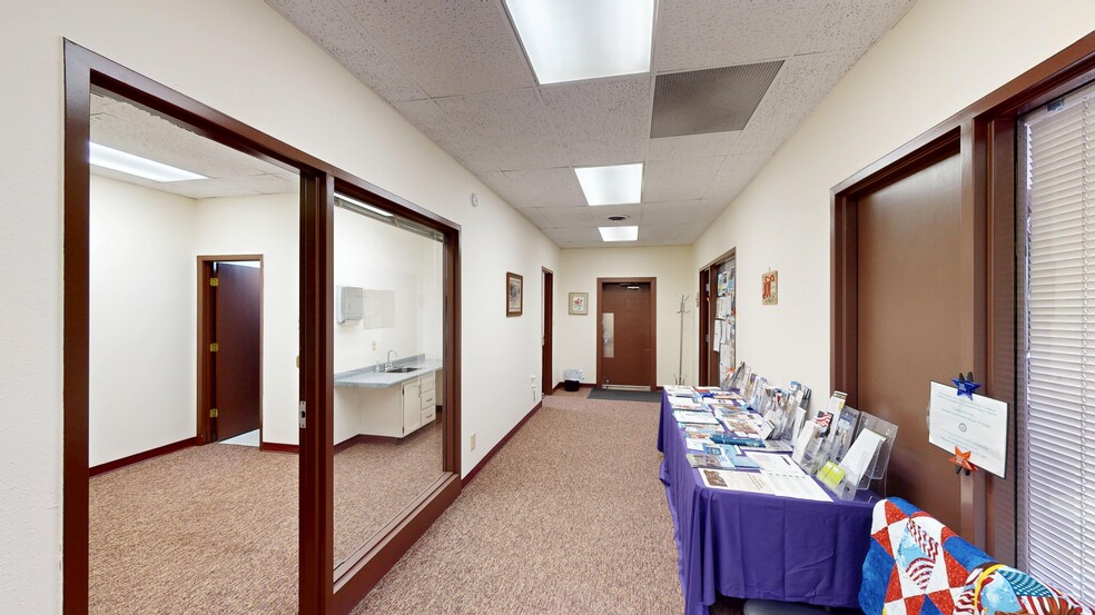 More Photos Of 324 E Washington Ave, Riverton Office For Sale