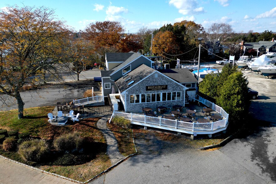 More Photos Of 15 Point Rd, Portsmouth Restaurant For Sale