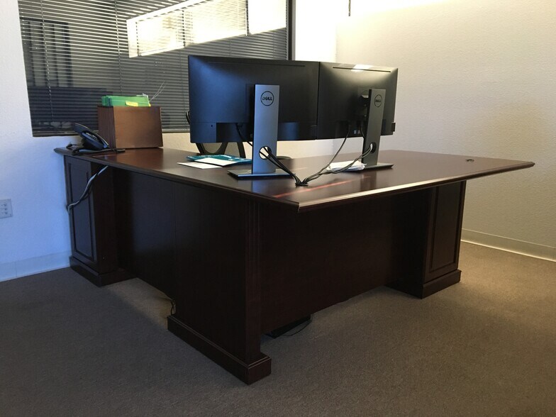 More Photos Of 2701 E Hammer Ln, Stockton Medical For Lease