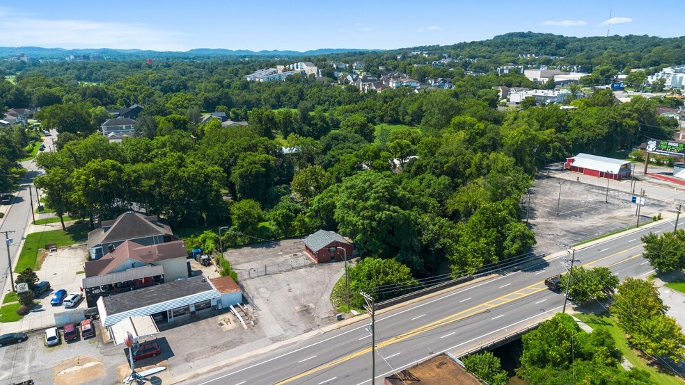 More Photos Of 5409 Charlotte Pike, Nashville Auto Dealership For Lease