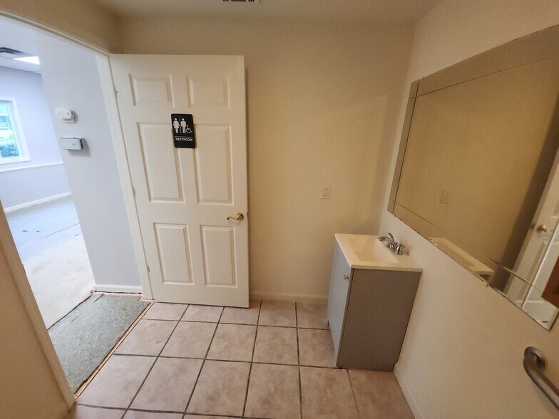 More Photos Of 617 Atlantic City Blvd, Beachwood Office For Lease
