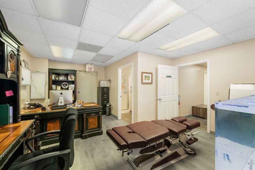 More Photos Of 3480 W Main St, League City Medical For Sale