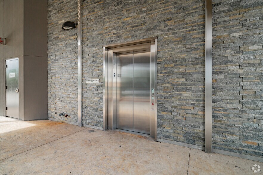 More Photos Of 238 N Loop 1604 E, San Antonio Unknown For Lease