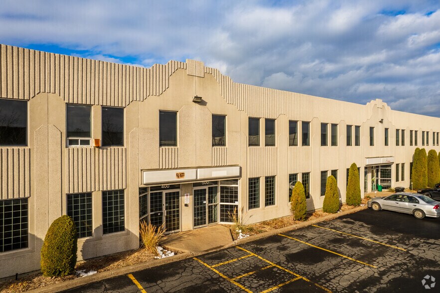 More Photos Of 715 Rue Delage, Longueuil Warehouse For Lease