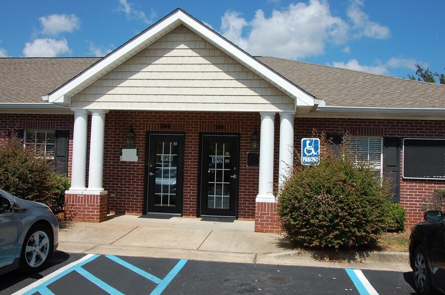 More Photos Of 785 N Dean Rd, Auburn Medical For Lease