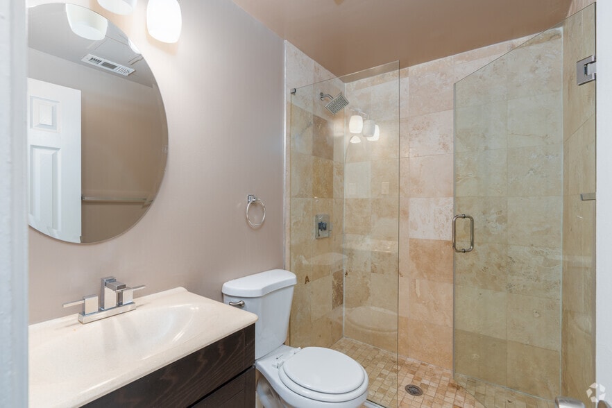 More Photos Of 617-631 W Lexington St, Baltimore Apartments For Lease