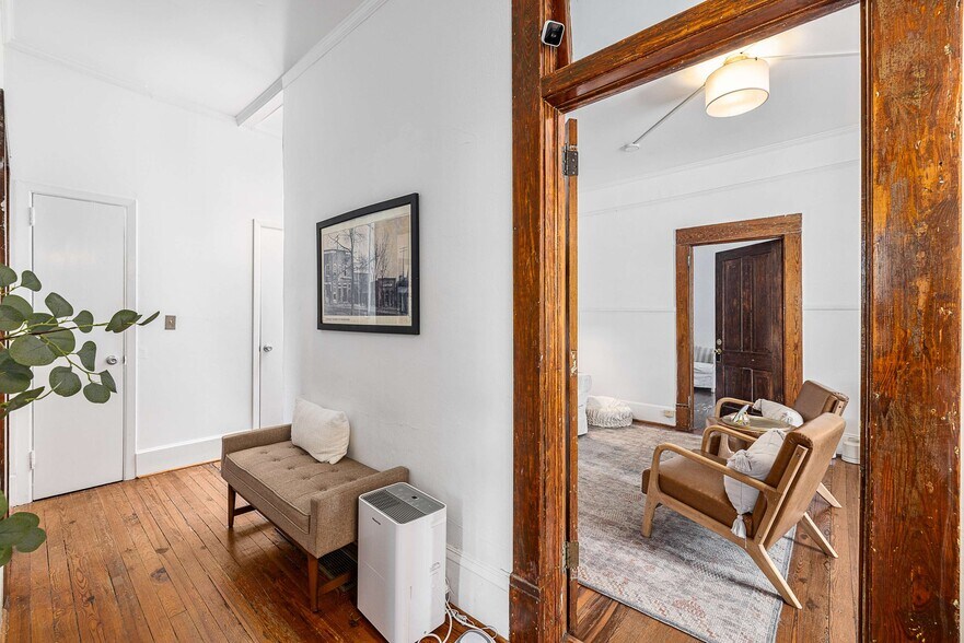 More Photos Of 35 S Peachtree St, Norcross Restaurant For Sale