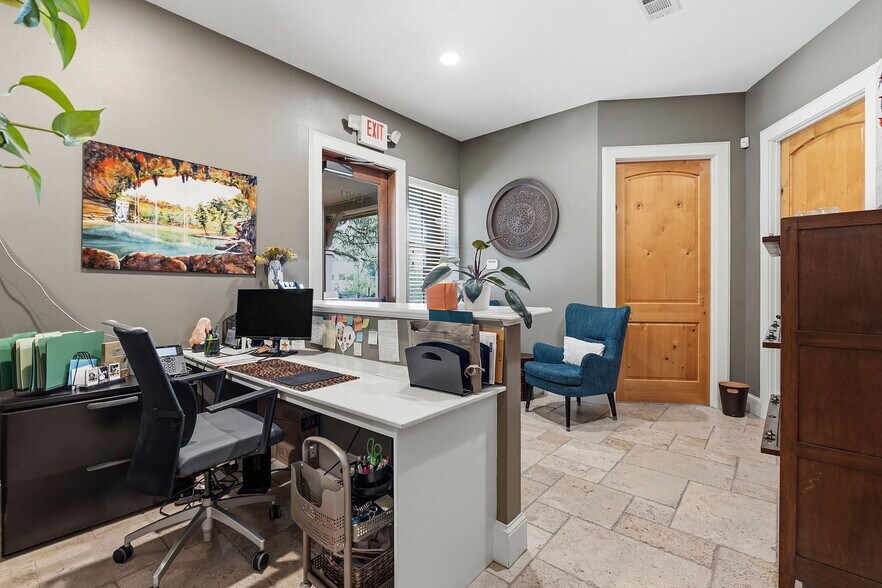 More Photos Of 5901 Old Fredericksburg Rd, Austin Office For Sale