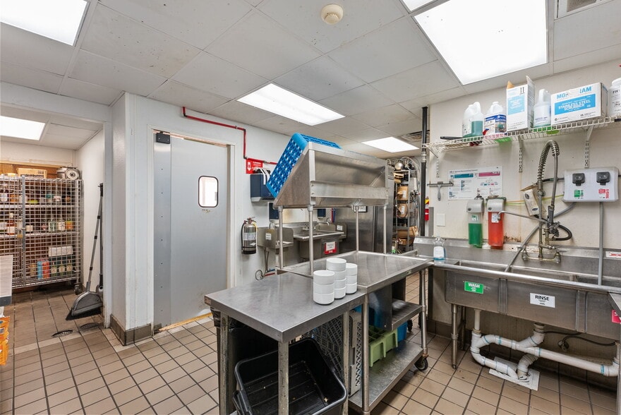 More Photos Of 64 N Main St, Watkinsville Restaurant For Sale