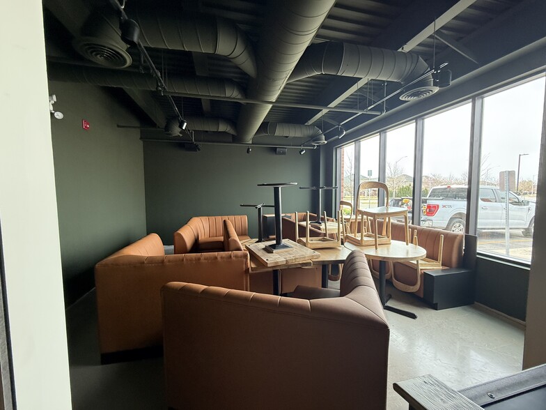 More Photos Of 2130-2136 Kains Rd, London Storefront For Lease