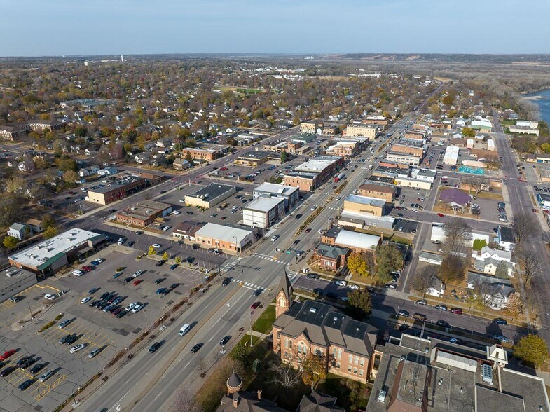 More Photos Of 410 S Minnesota Ave, Saint Peter Apartments For Sale